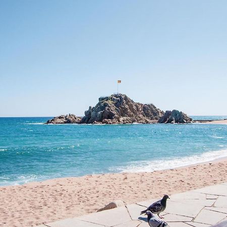 2 Bedroom Cozy Apartment In Blanes Kültér fotó