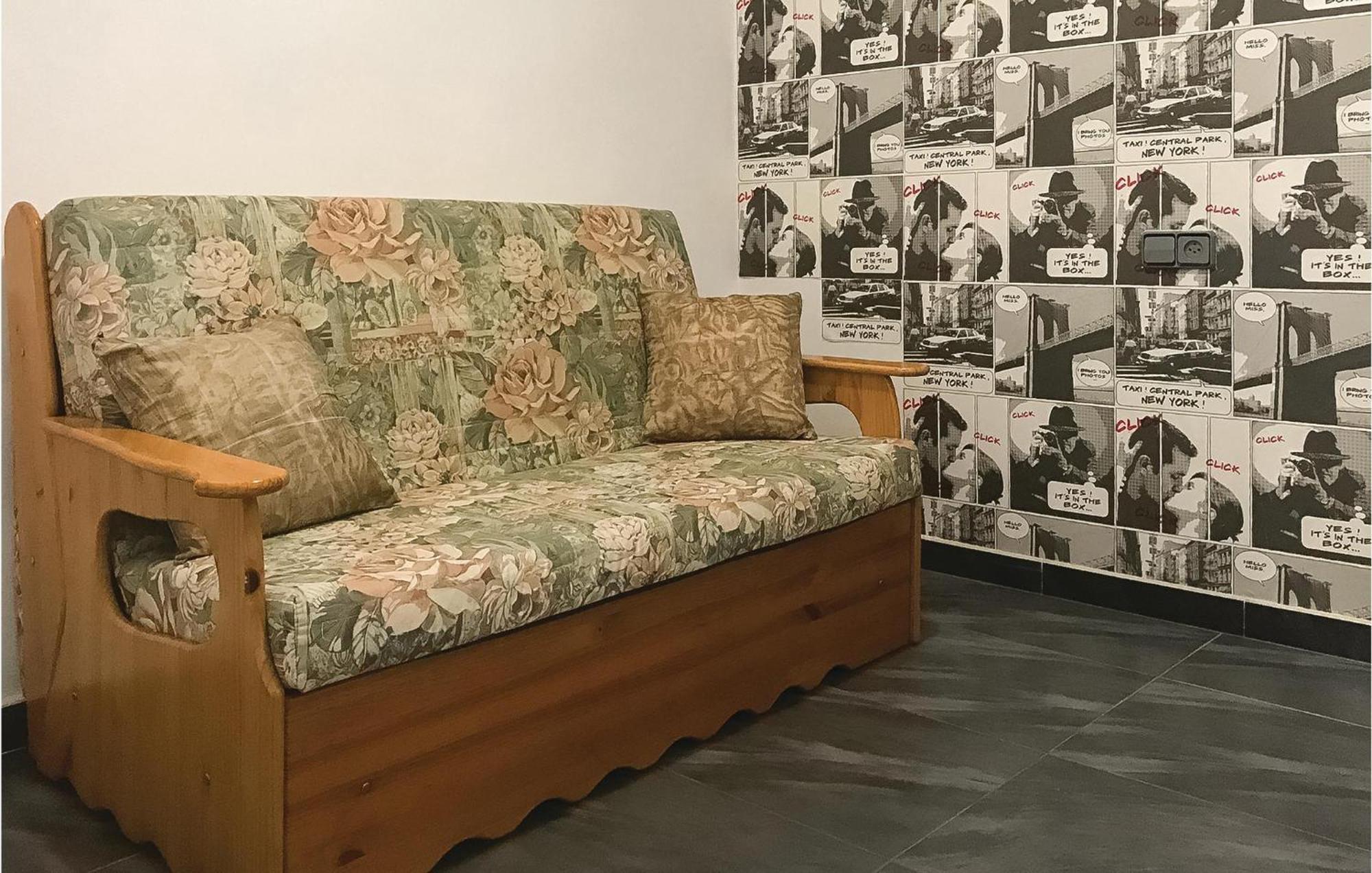 2 Bedroom Cozy Apartment In Blanes Kültér fotó